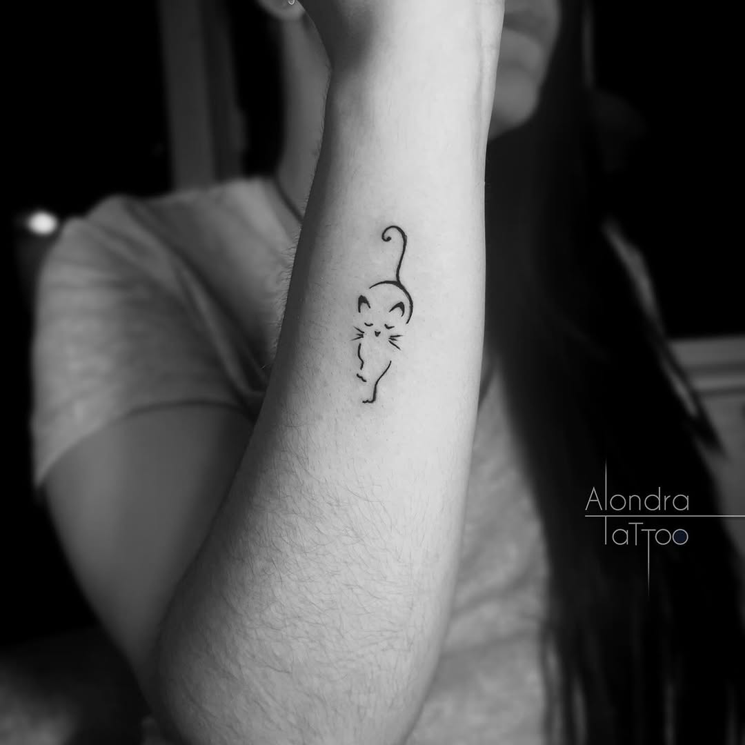 Tattoo by @juan.alondra.tattoo — fine_line, minimalist