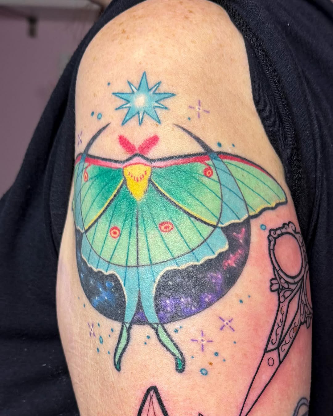 Tattoo by @janinetattoos โ new_school