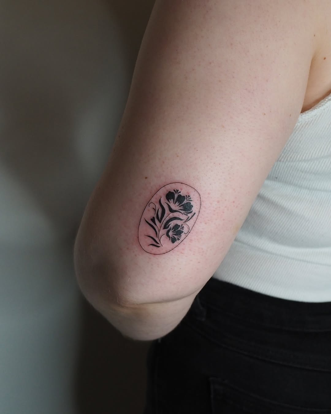 Tattoo by @aeyetat โ blackwork