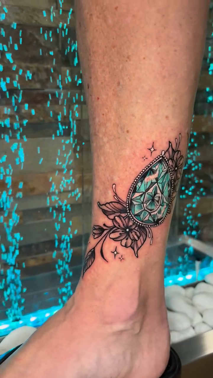 Tattoo by @stephanierowe_art — fine_line, ornamental
