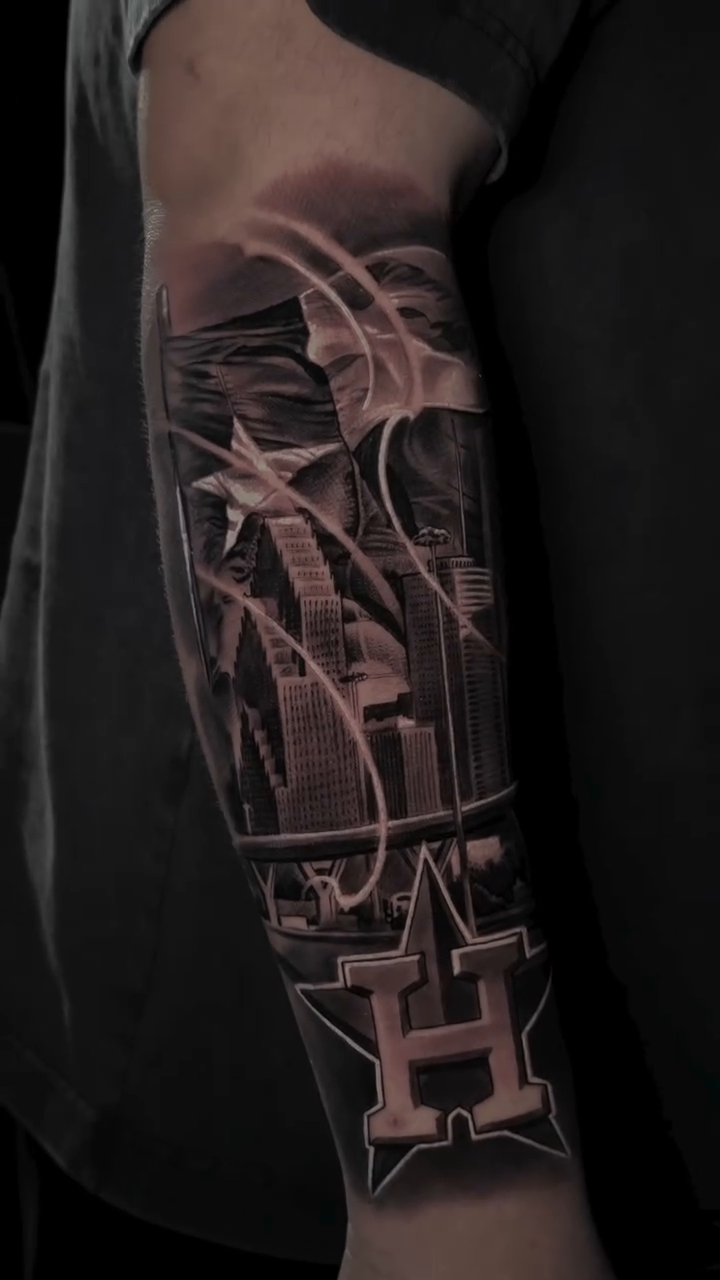 Tattoo by @tattoosbychino โ black_and_grey, realism