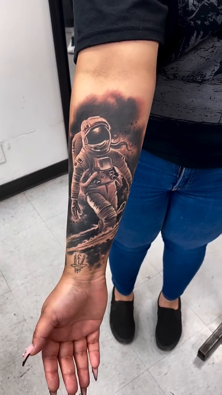 Tattoo by @doeboy818 β realism, black_and_grey