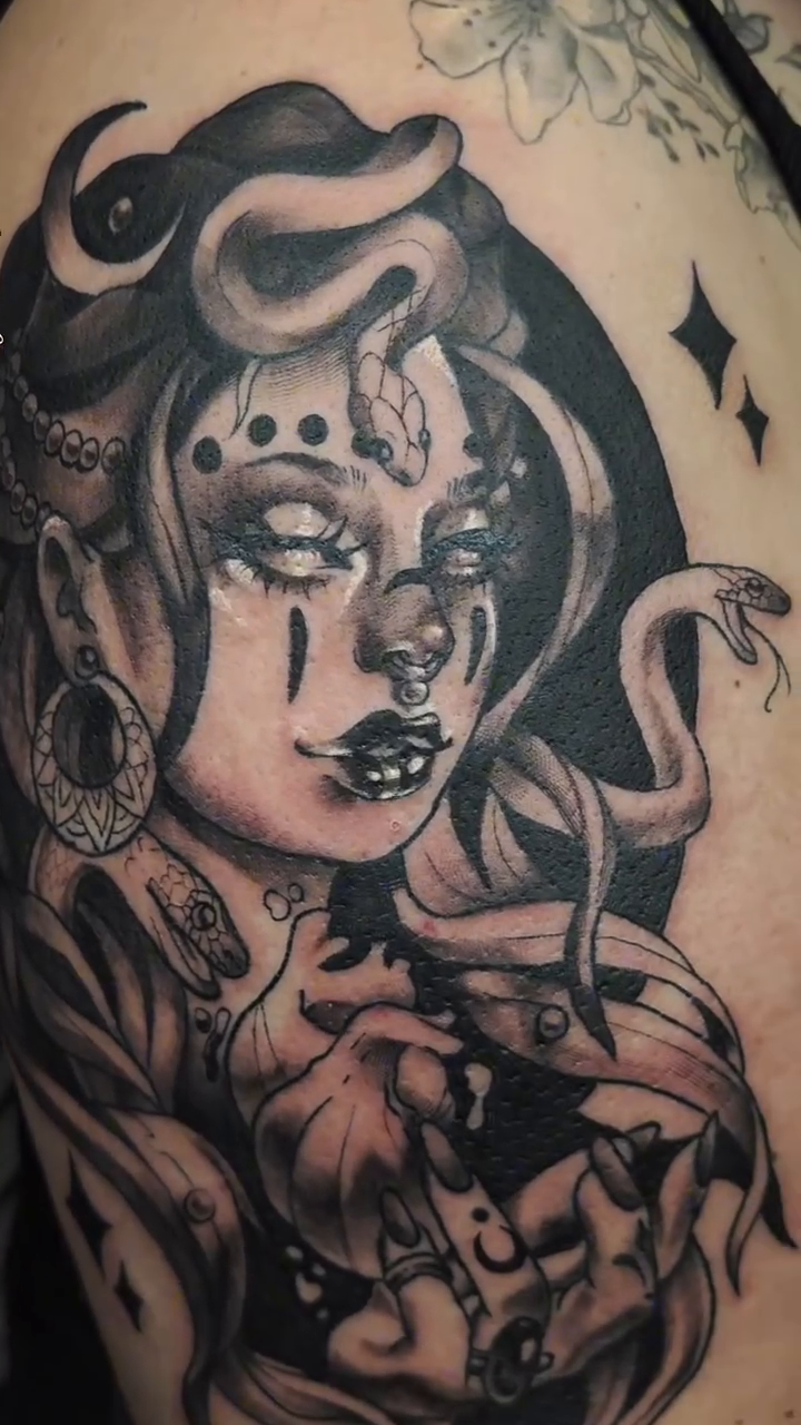 Tattoo by @nadinespencertattoos — black_and_grey