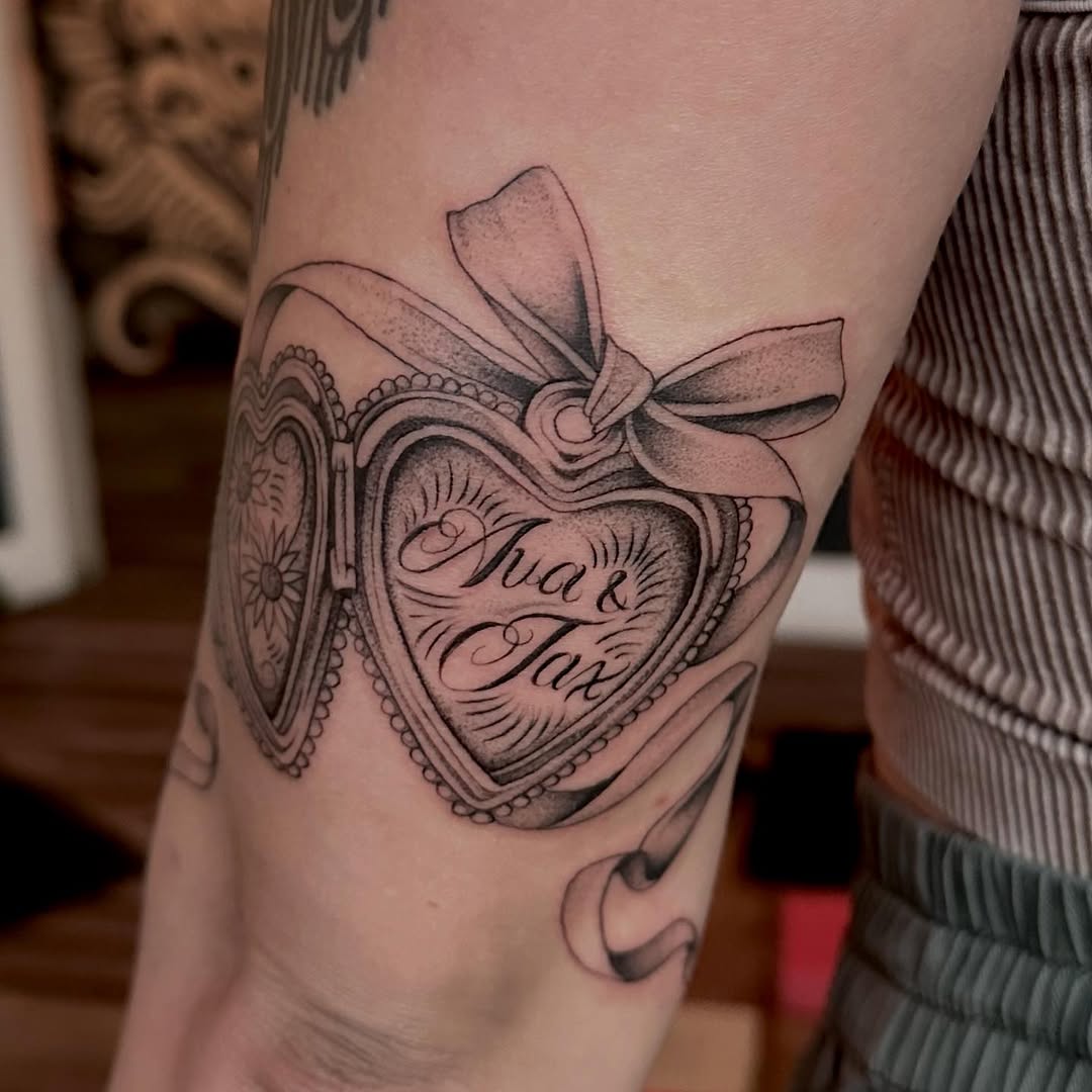 Tattoo by @nambiepambie — fine_line, lettering_script