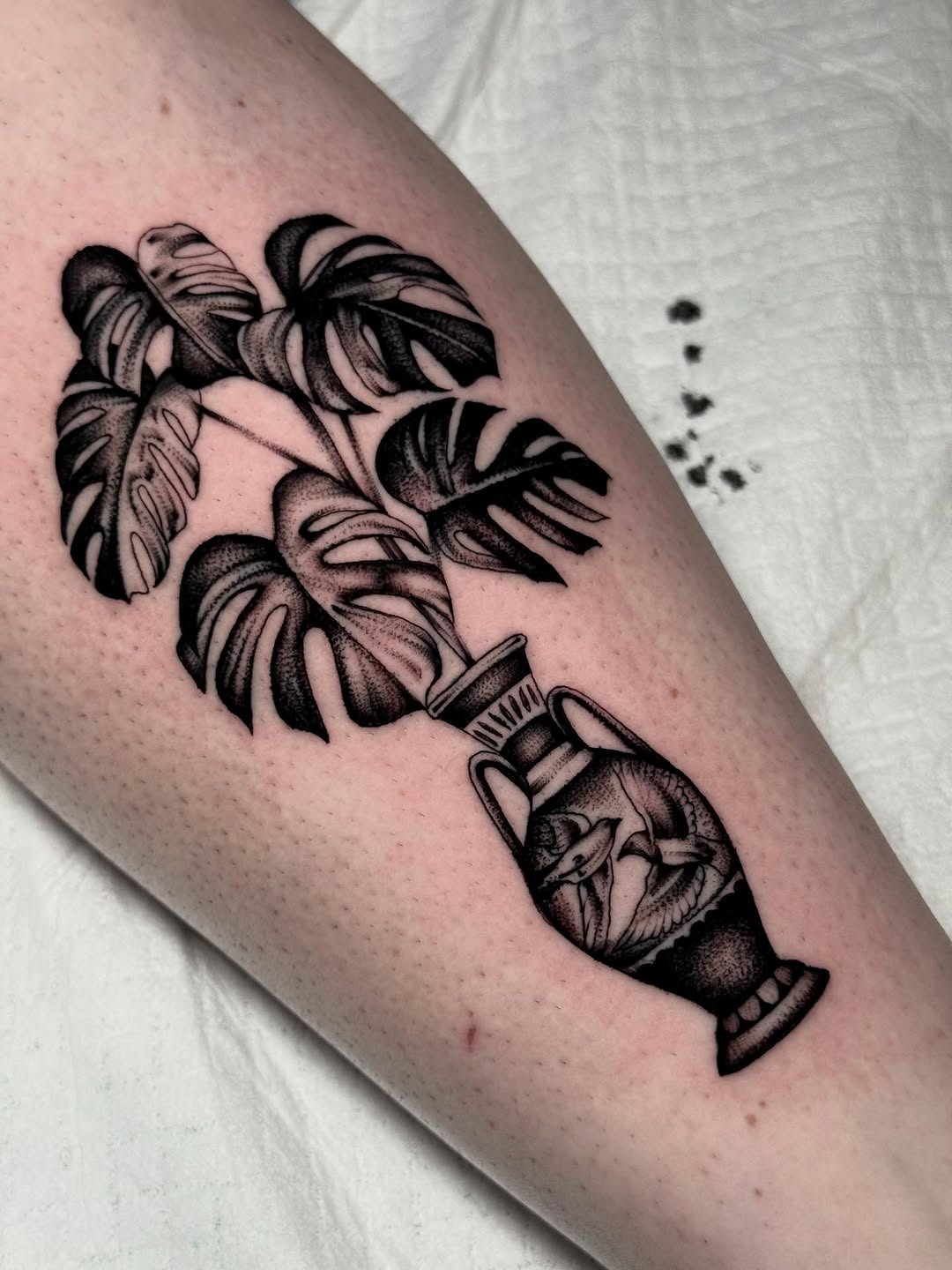 Tattoo by @kat_tattooer โ black_and_grey, realism
