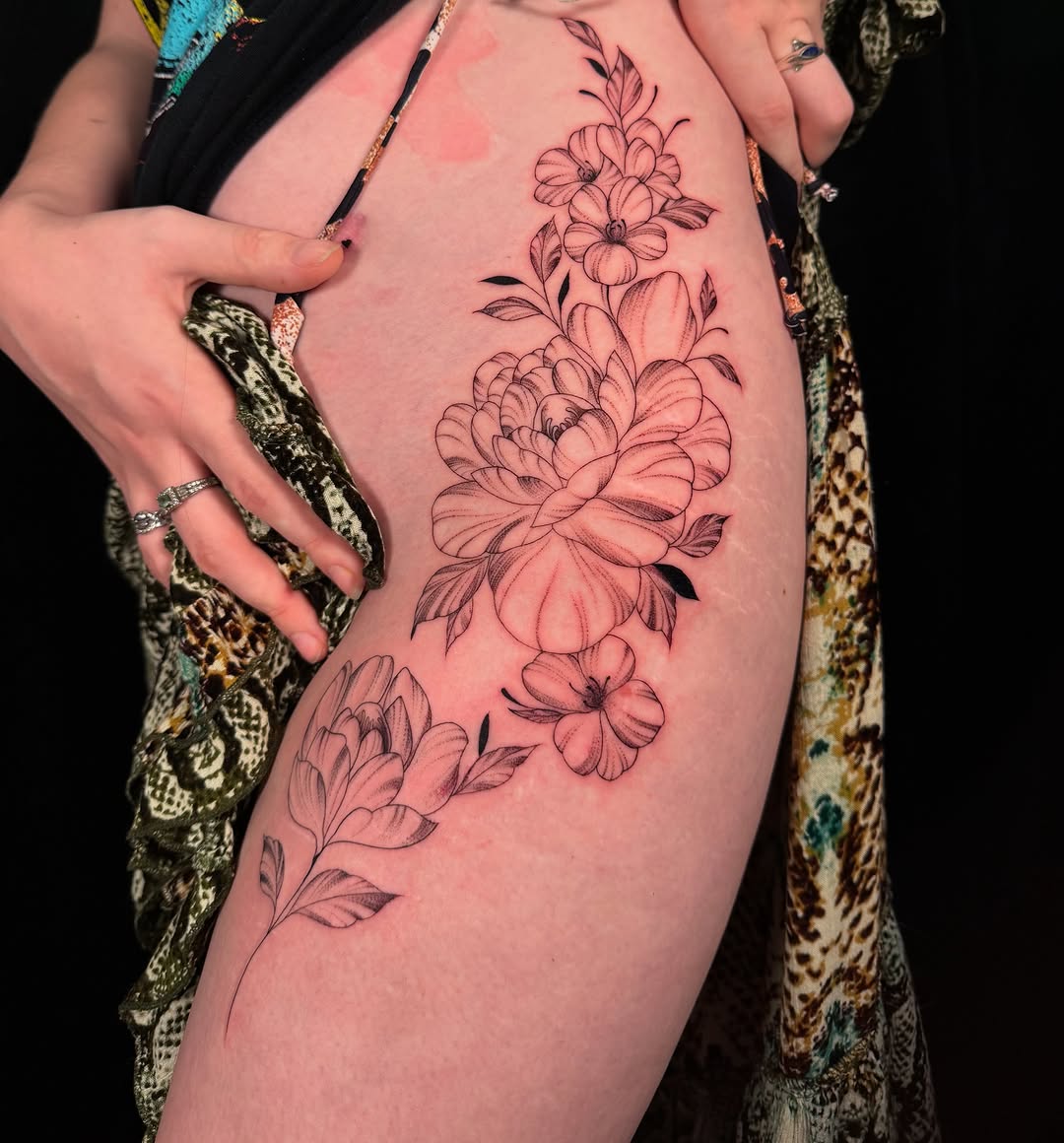 Tattoo by @xandratattoos — illustrative, fine_line