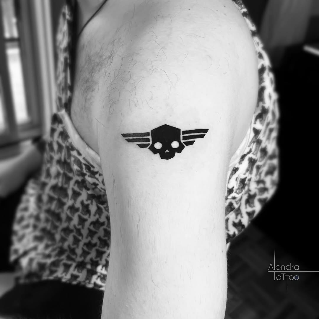 Tattoo by @juan.alondra.tattoo — blackwork