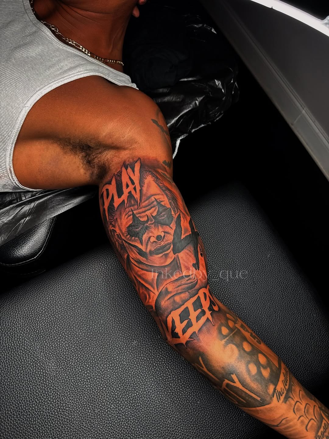 Tattoo by @inkedby_que — black_and_grey