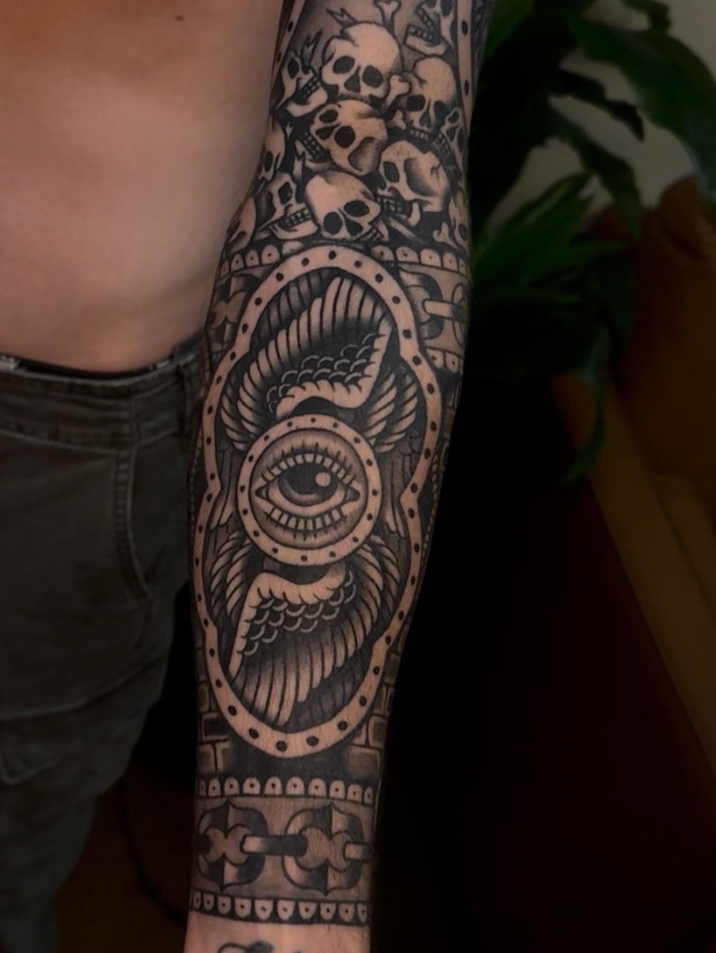 Tattoo by @coryallentattoos β blackwork