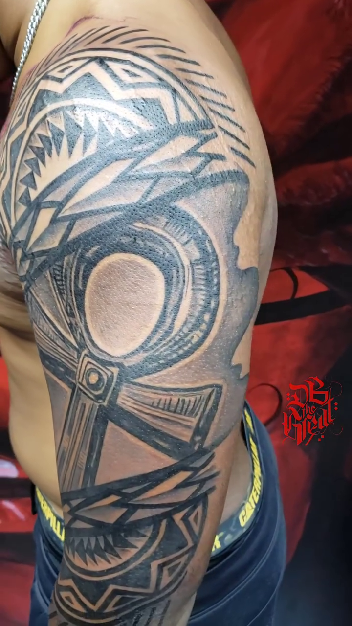 Tattoo by @dbtattooman — black_and_grey, geometric