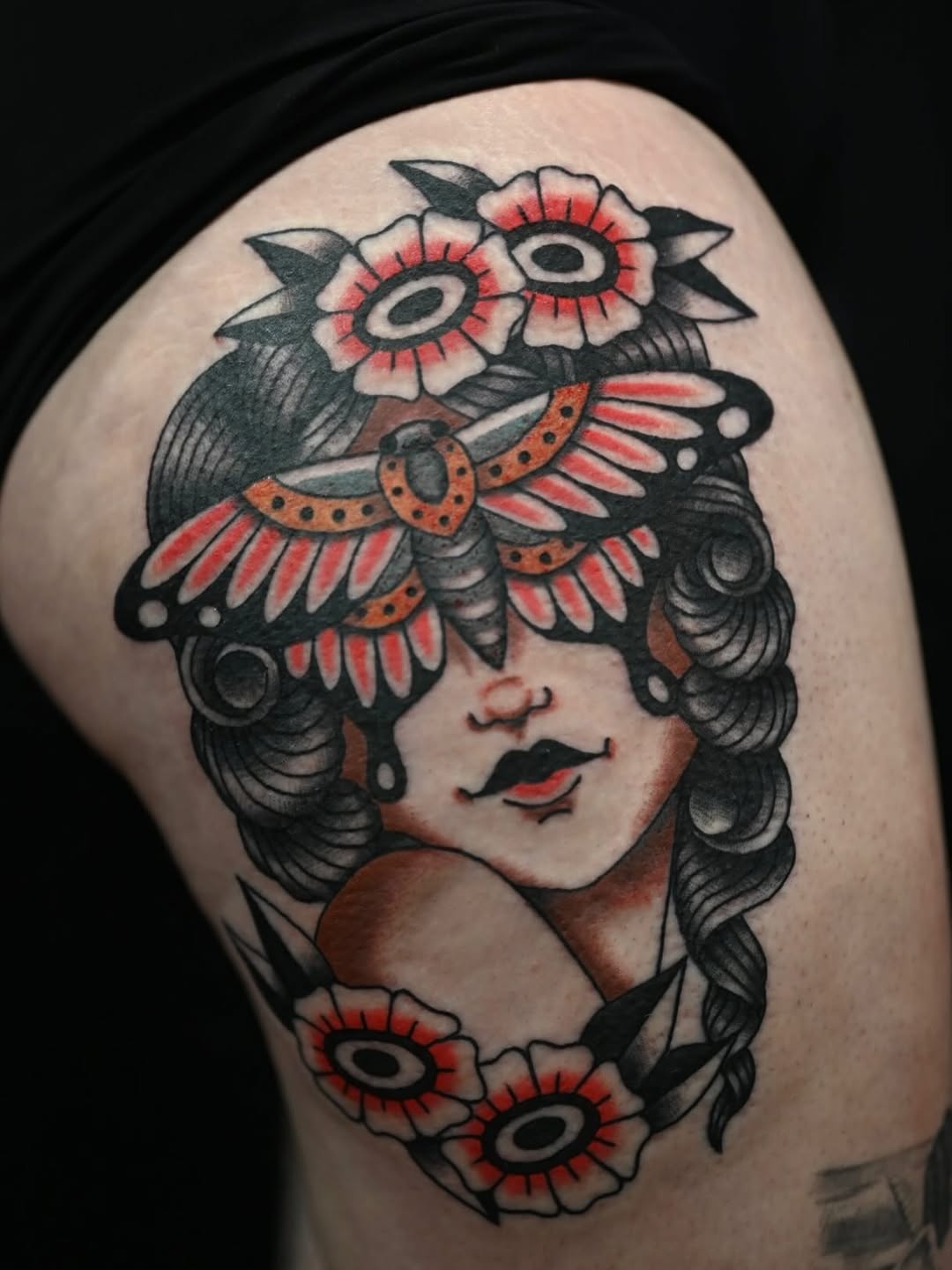 Tattoo by @dis.asterkane.tattoos — american_traditional, neo_traditional