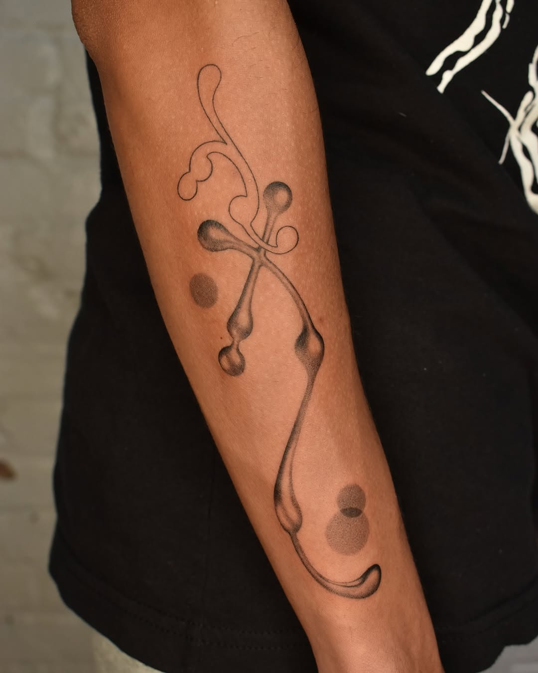 Tattoo by @hanmi.ink — black_and_grey, ornamental