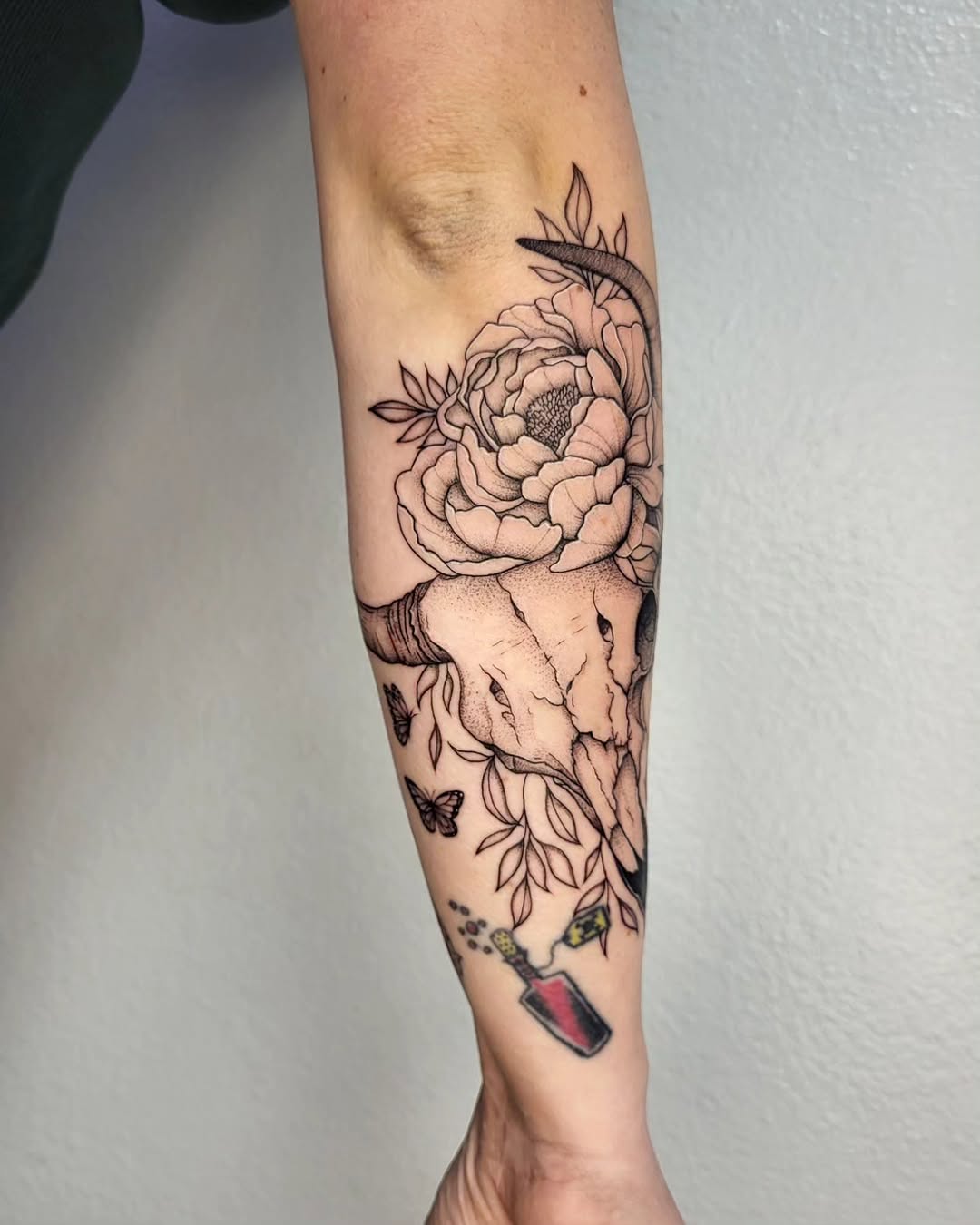 Tattoo by @gorjess__ink — black_and_grey, fine_line
