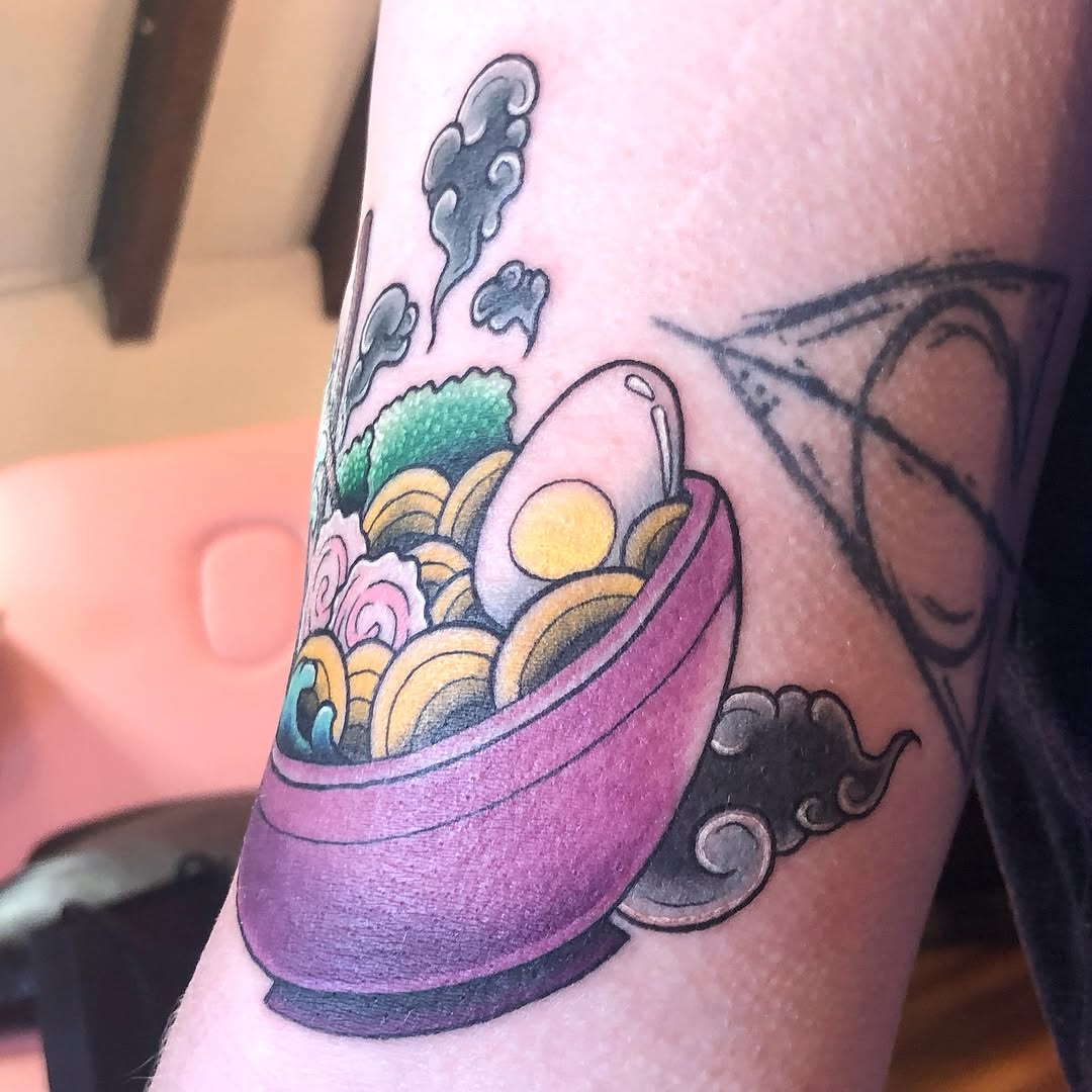 Tattoo by @brokenkrystals β illustrative, new_school