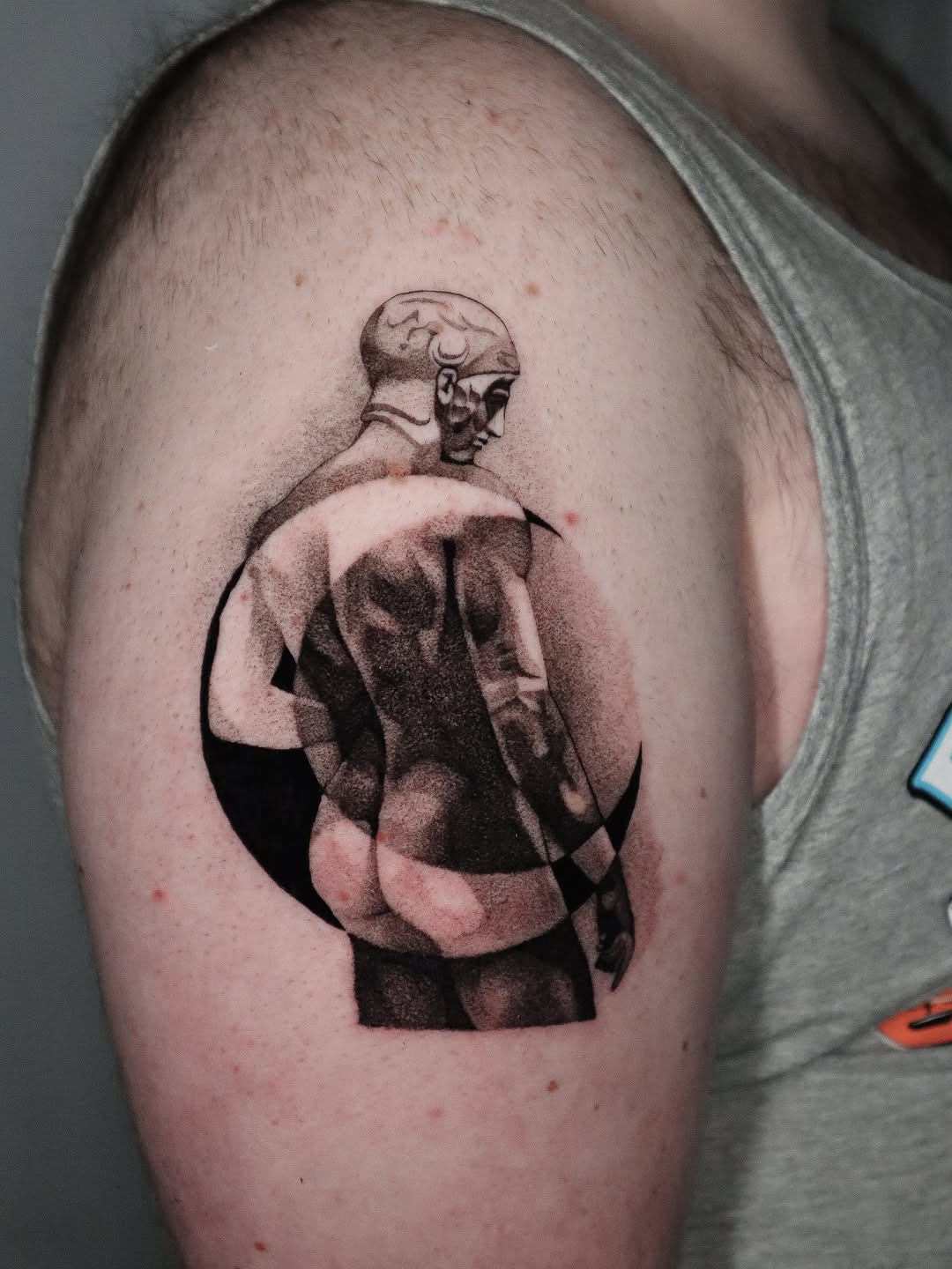 Tattoo by @_connormoon_ โ black_and_grey, illustrative
