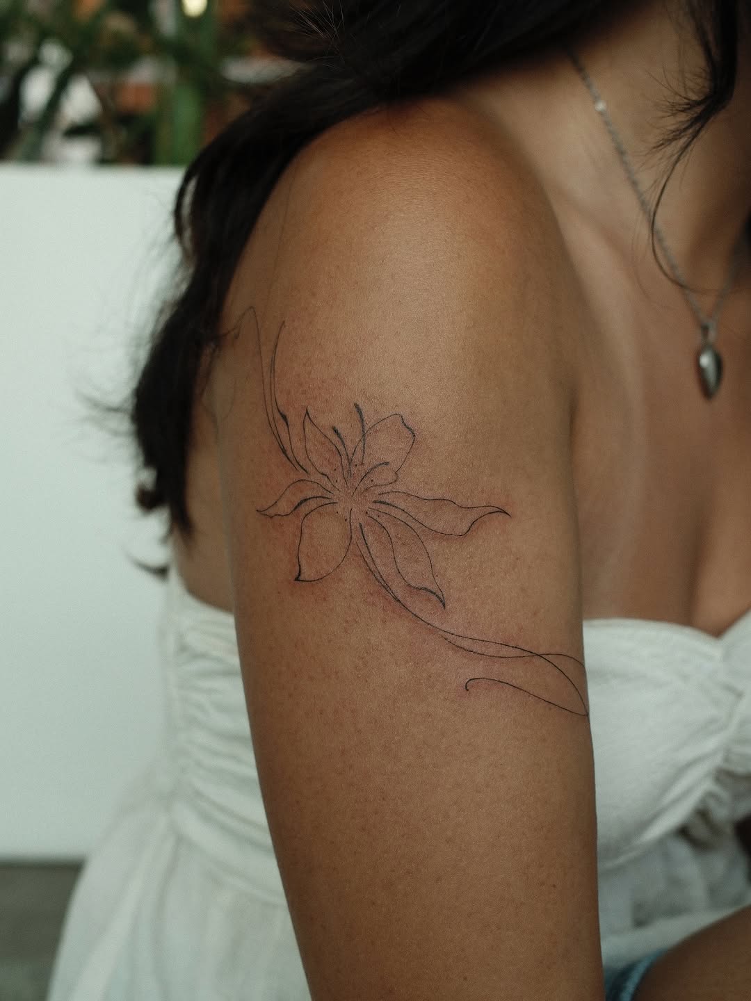 Tattoo by @whoisvtatts — fine_line