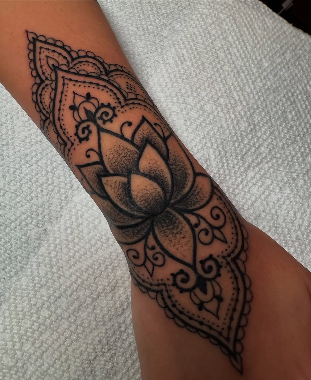 Tattoo by @chozentattoo — black_and_grey, ornamental