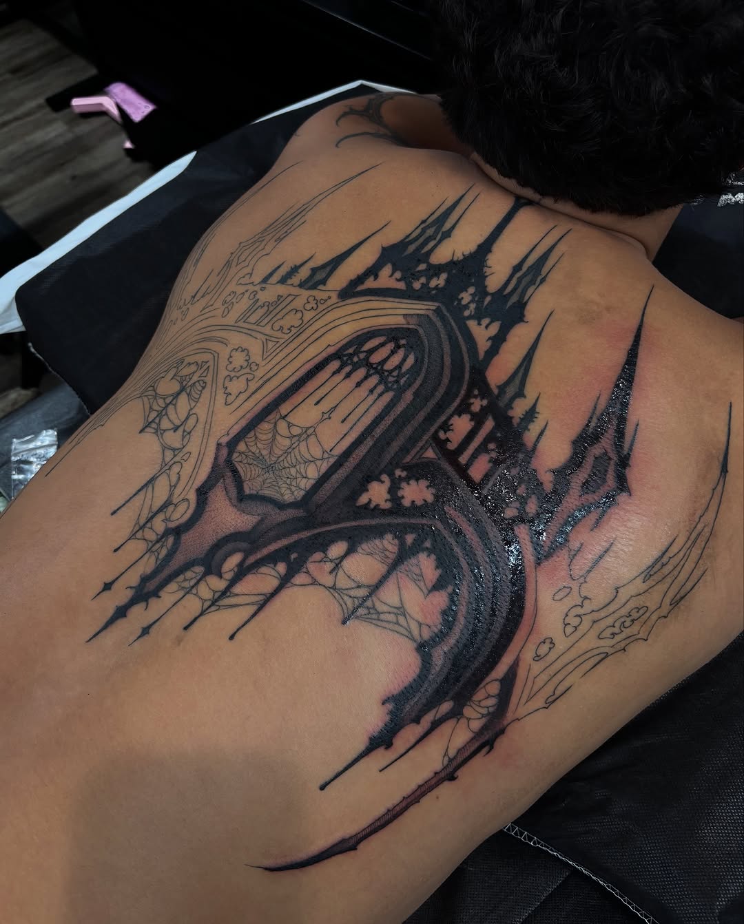 Tattoo by @sofiarosetattoos — blackwork, dark_realism