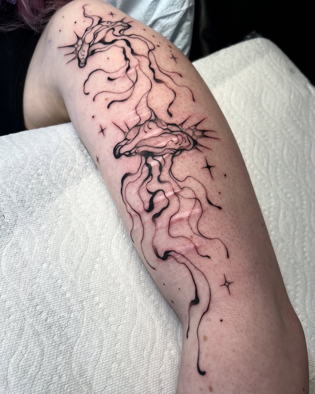 Tattoo by @sans.detour — fine_line, dotwork