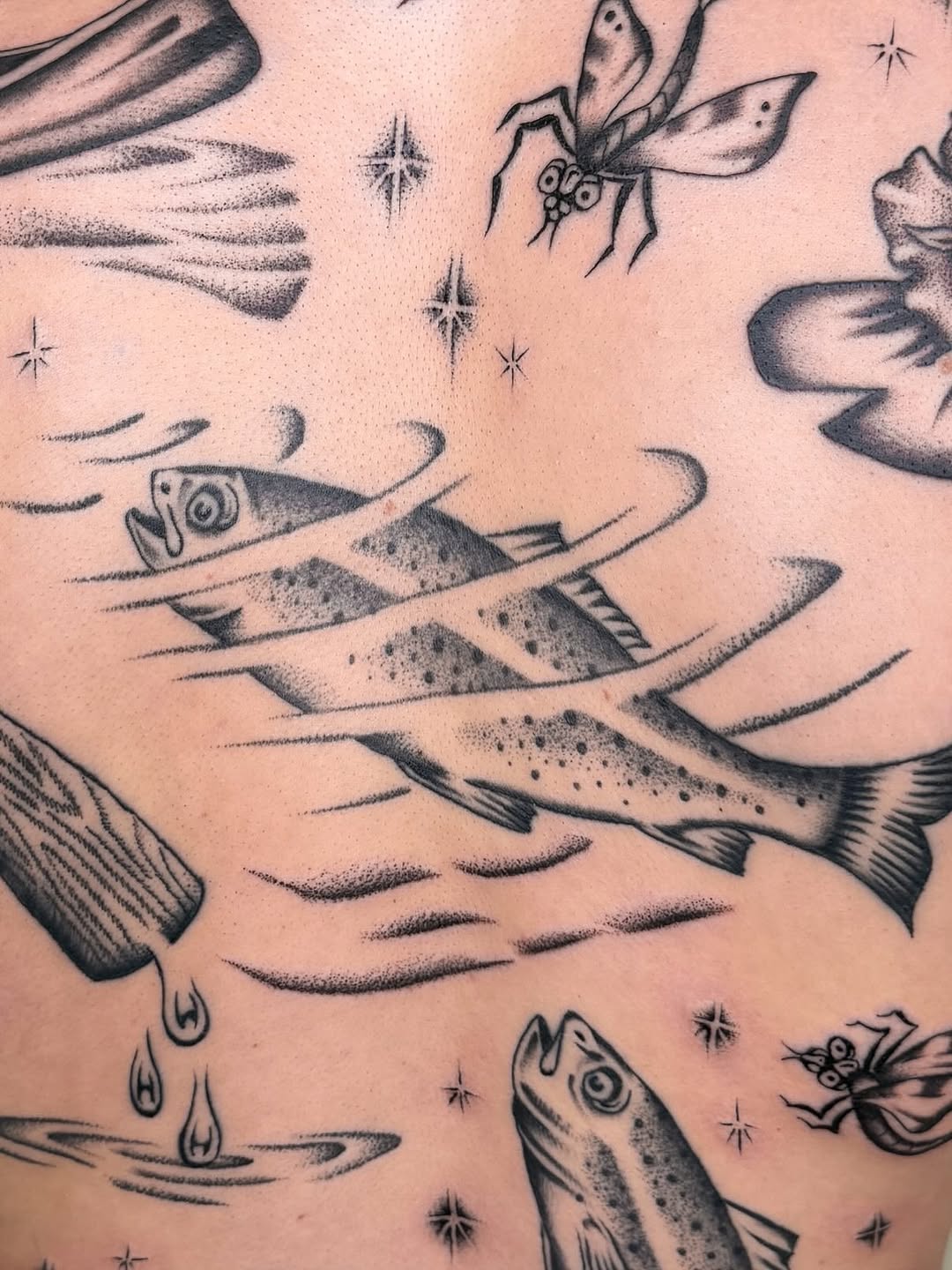 Tattoo by @rinoski.tattoo — illustrative, dotwork