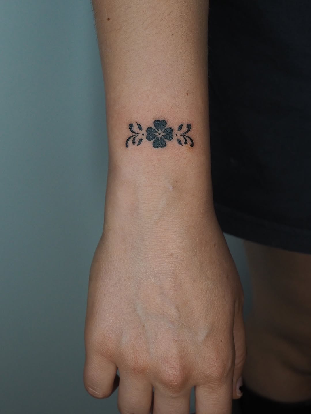 Tattoo by @aeyetat โ blackwork