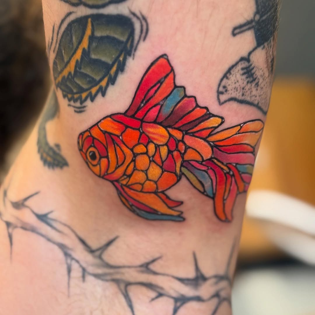 Tattoo by @zoe.eli.tattoo — fine_line, watercolor