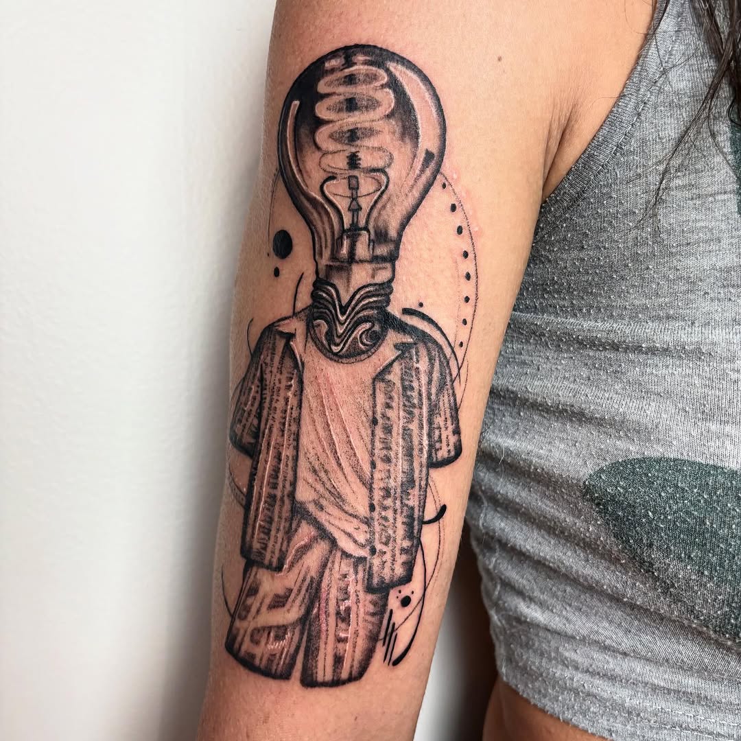 Tattoo by @elisatatts β black_and_grey