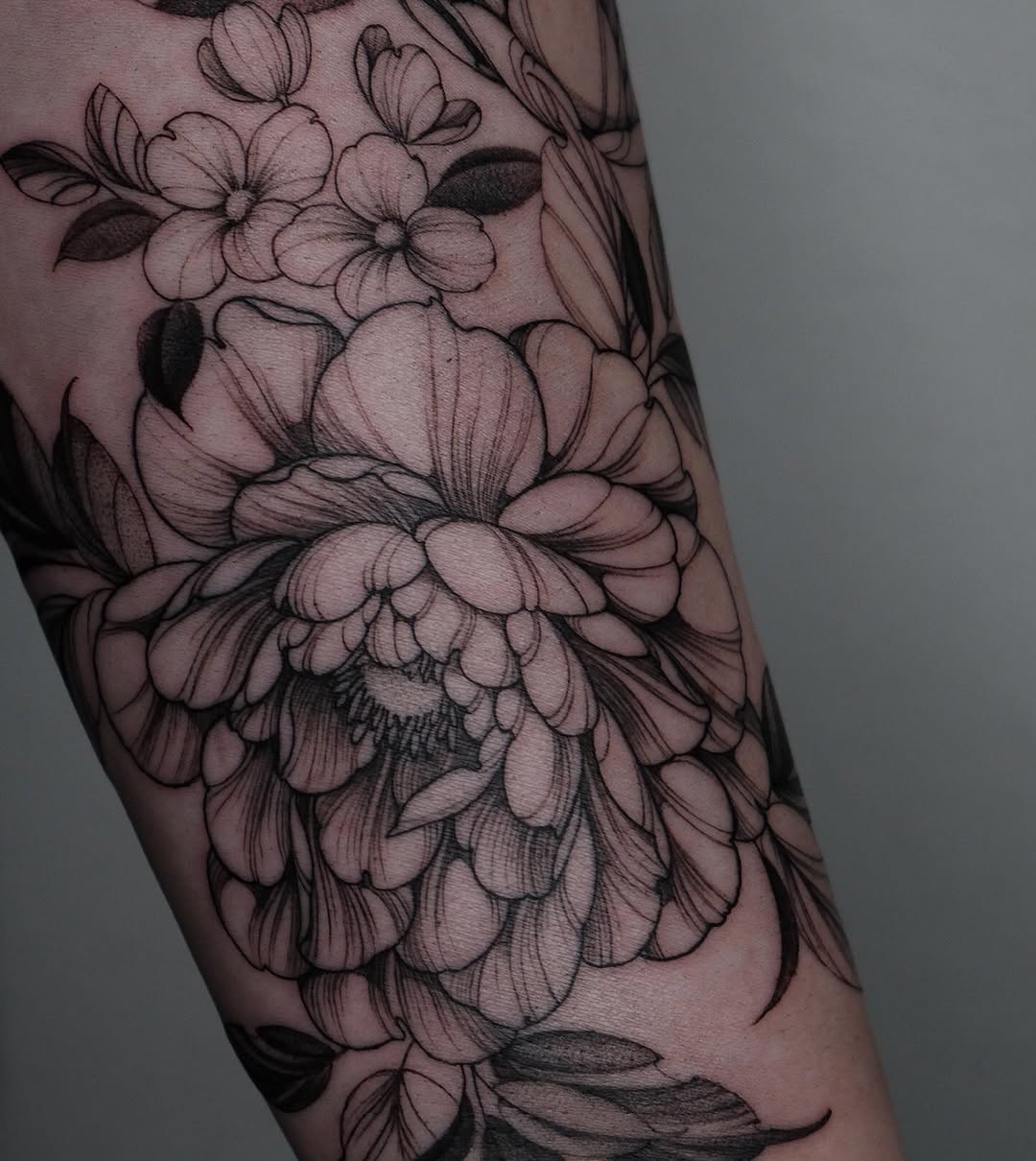 Tattoo by @trixiehg.tattoo — black_and_grey, illustrative