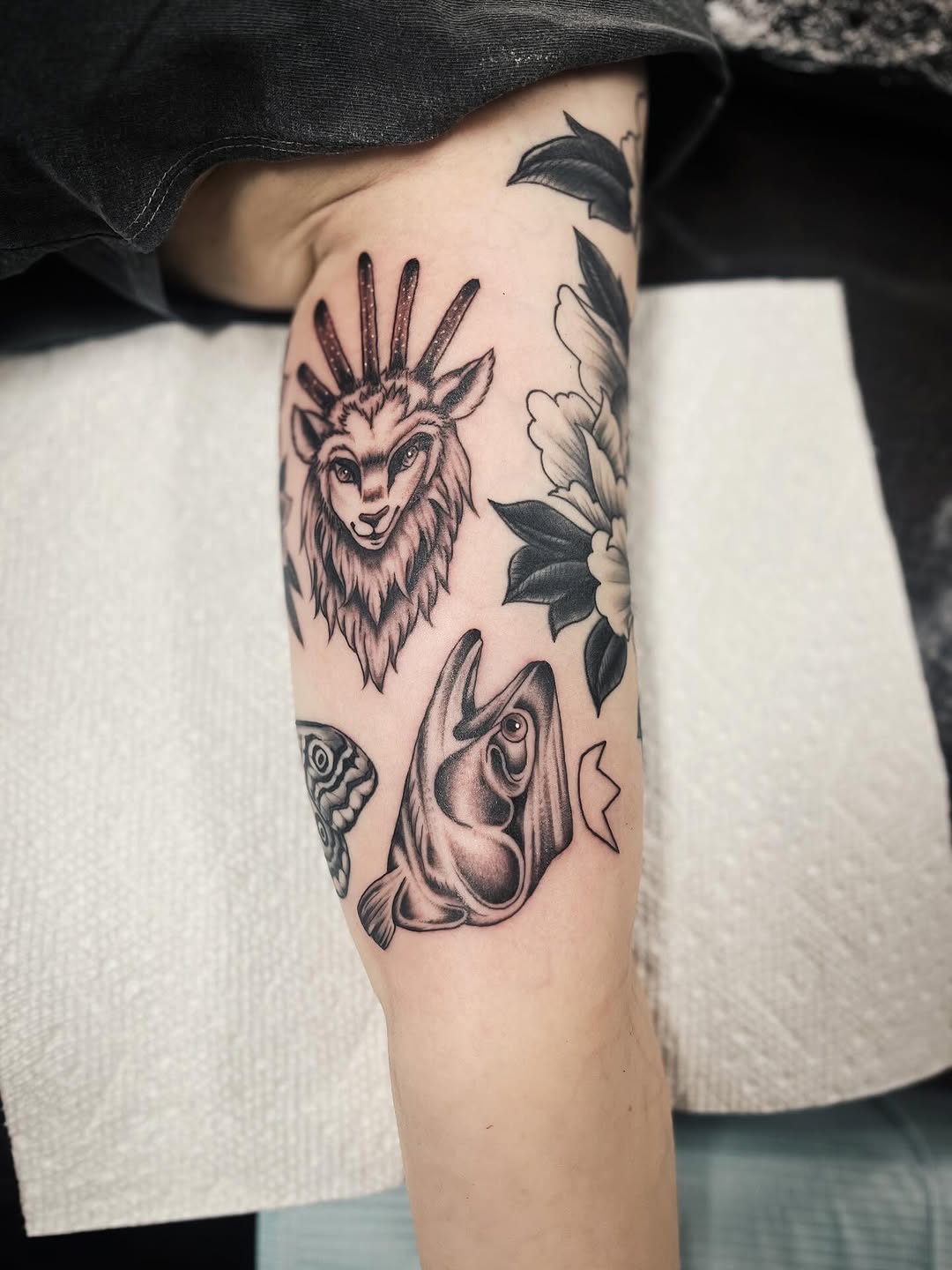 Tattoo by @amandahowtattoo — black_and_grey
