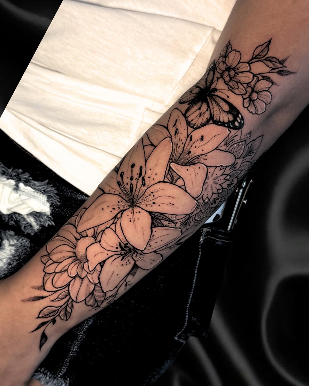 Tattoo by @sh3shii.ttt β illustrative, black_and_grey