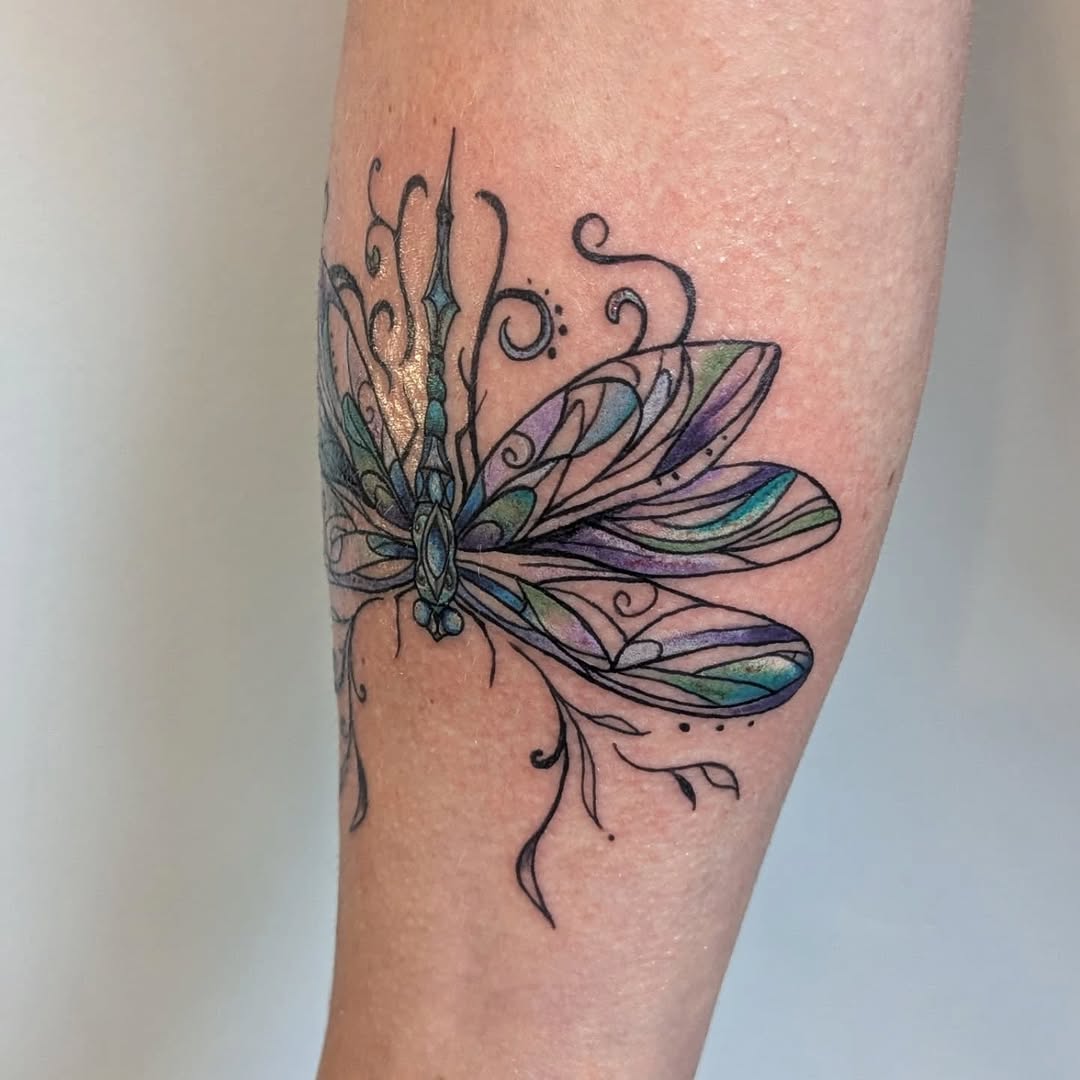 Tattoo by @essence.inkk — illustrative, fine_line