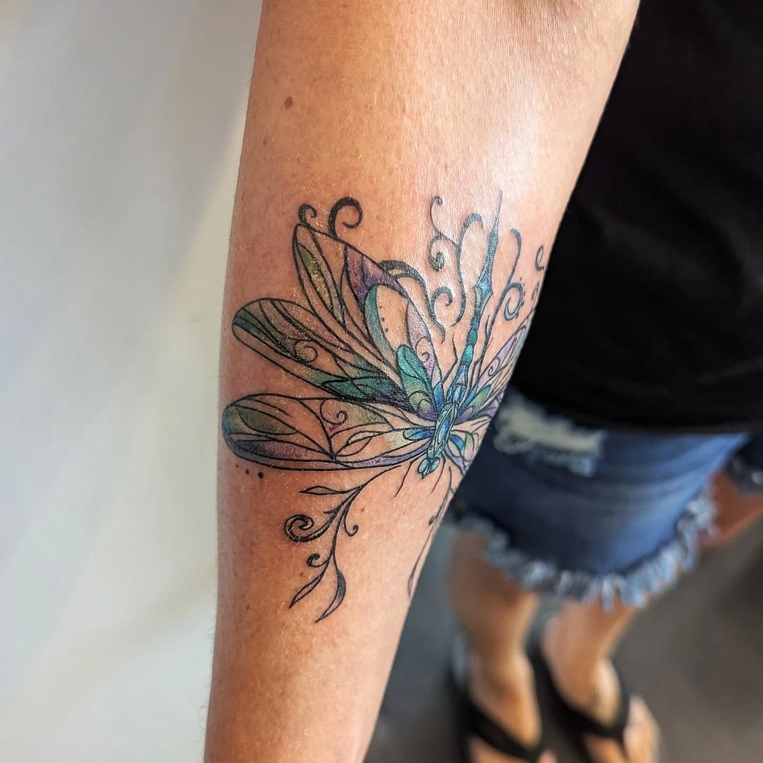 Tattoo by @essence.inkk — illustrative, fine_line