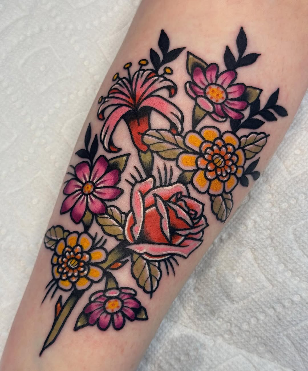 Tattoo by @littlelaurtattoos โ american_traditional