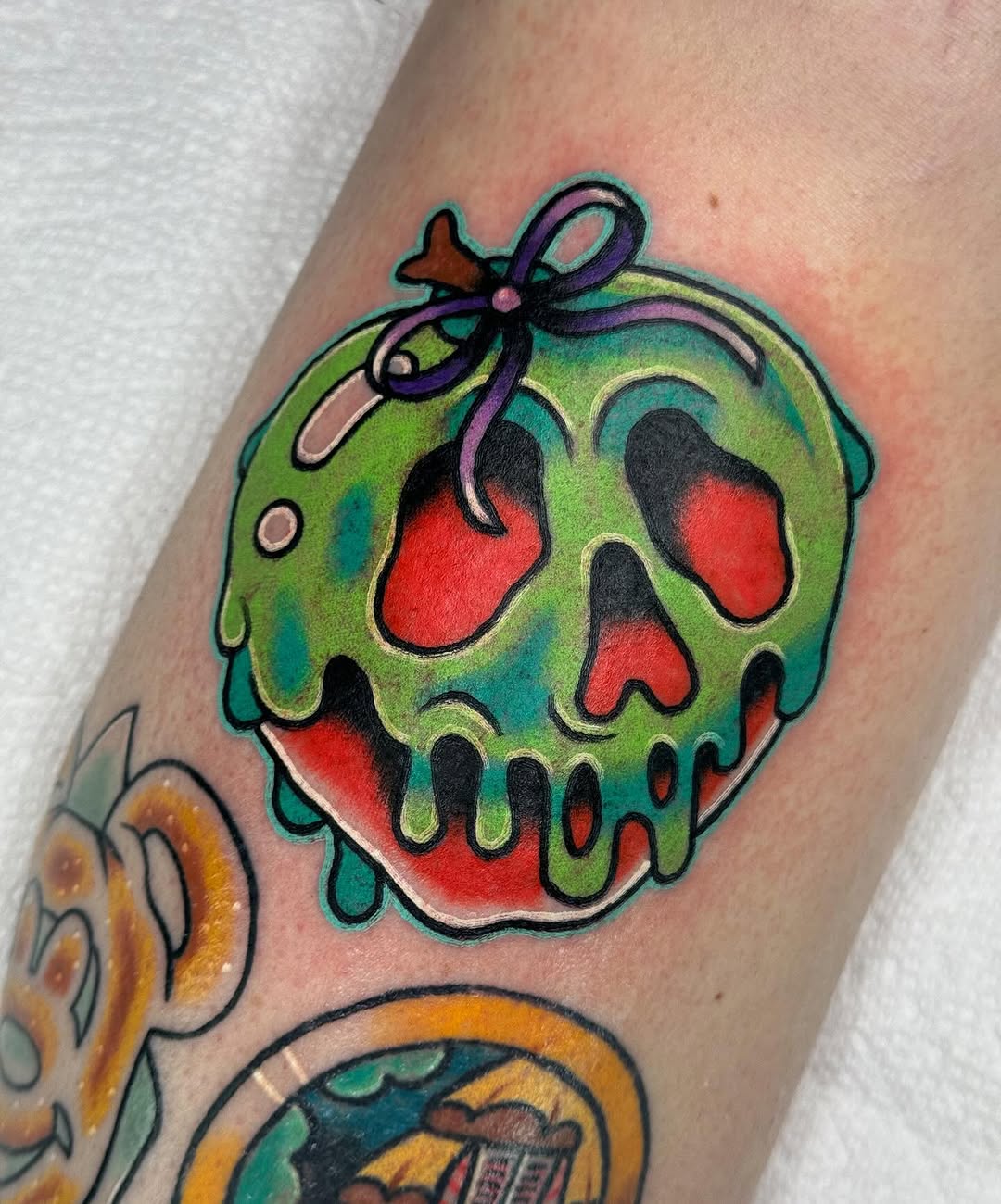 Tattoo by @littlelaurtattoos โ american_traditional