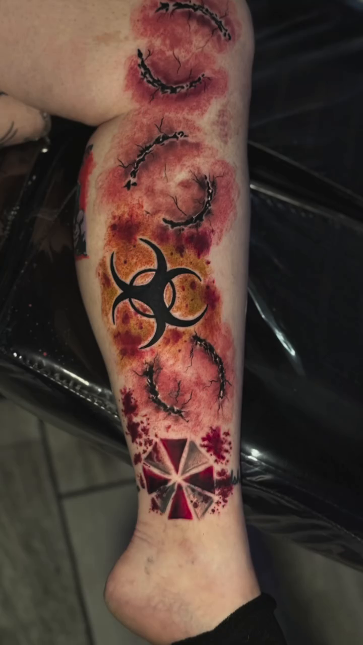 Tattoo by @210miketheinkman β dark_realism, trash_polka