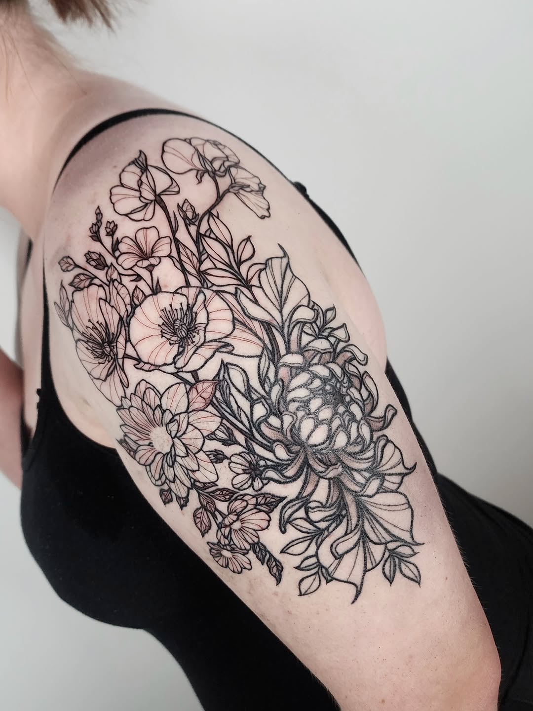 Tattoo by @soleilantoinette — fine_line, black_and_grey