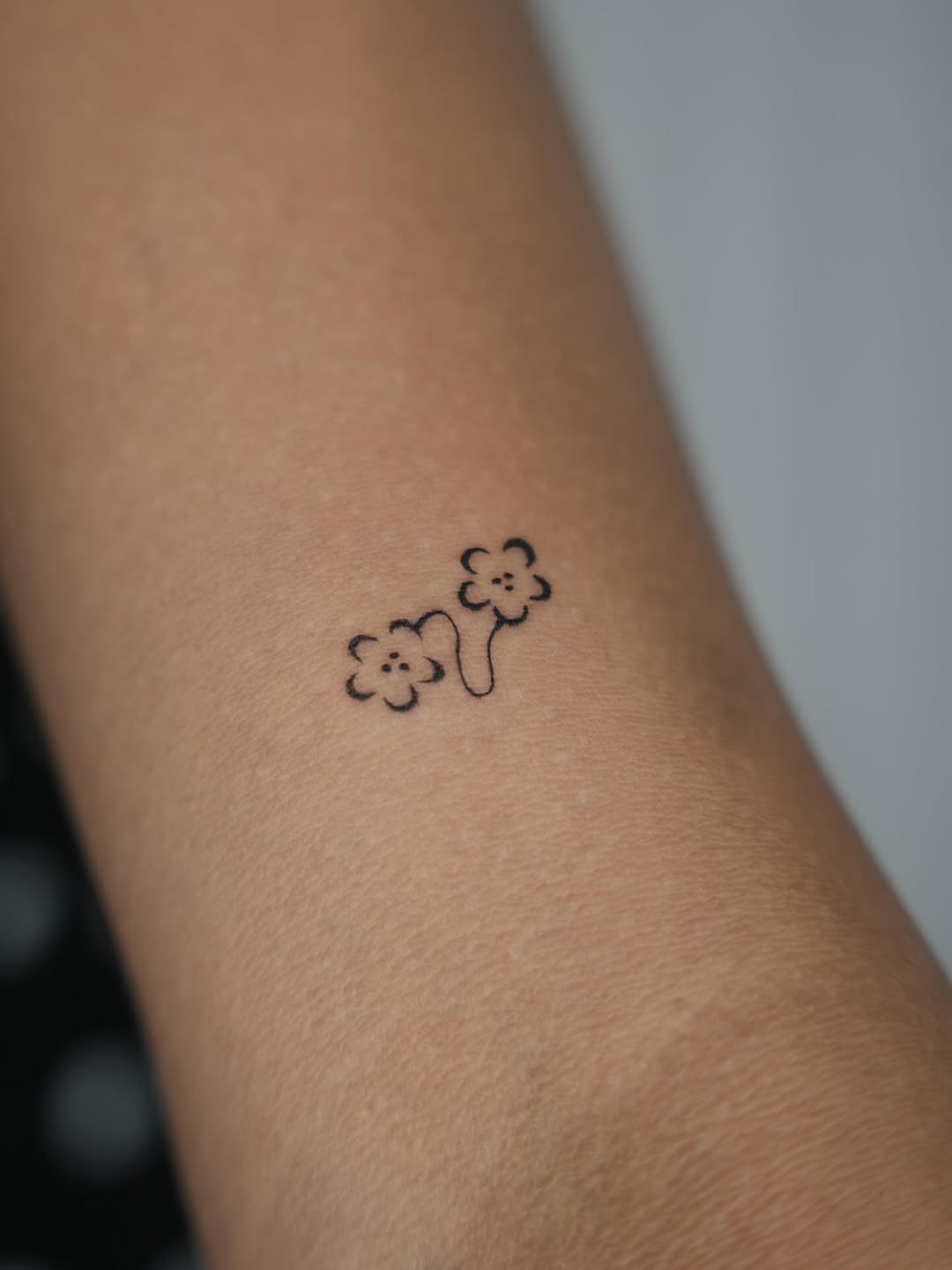 Tattoo by @lunar.tattoo.nyc β fine_line, minimalist