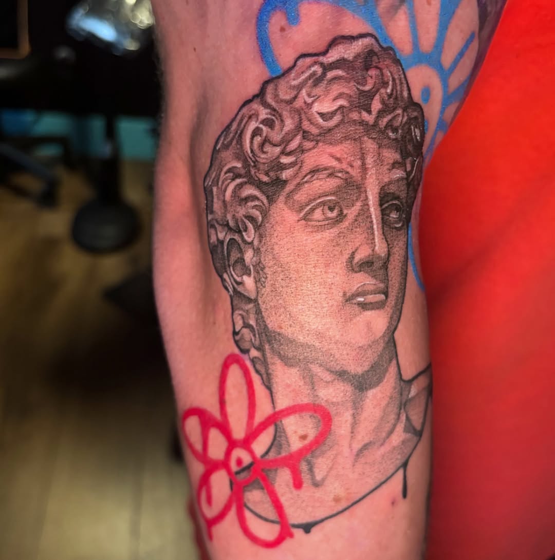 Tattoo by @kiwi.tatties — realism, illustrative