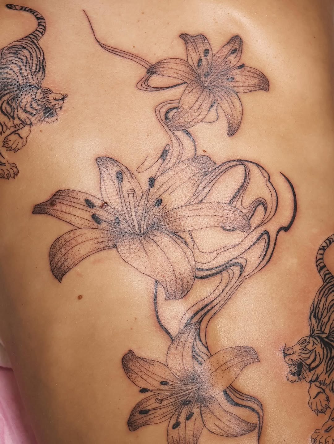 Tattoo by @divinebeautybarbyaly — black_and_grey, realism