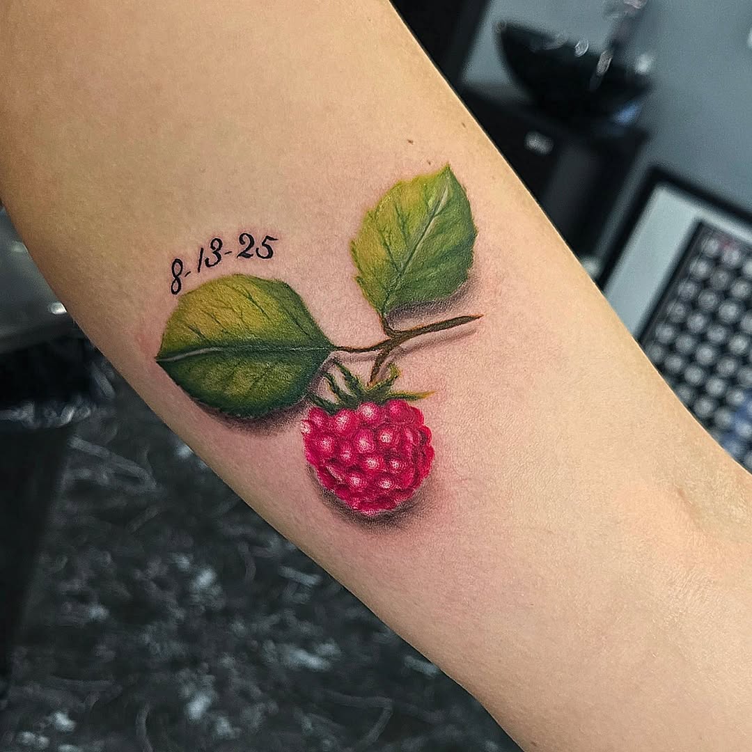 Tattoo by @danielleeink — realism