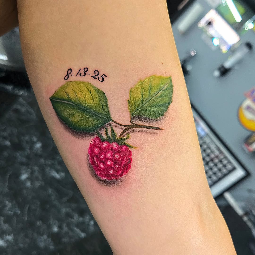 Tattoo by @danielleeink — realism