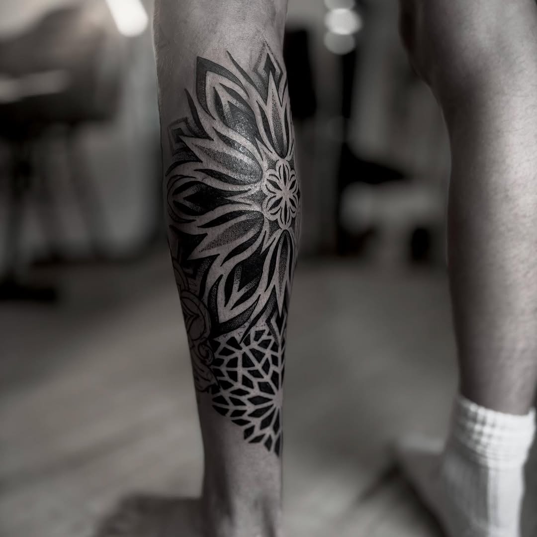 Tattoo by @taylornicoletattoos — geometric, dotwork