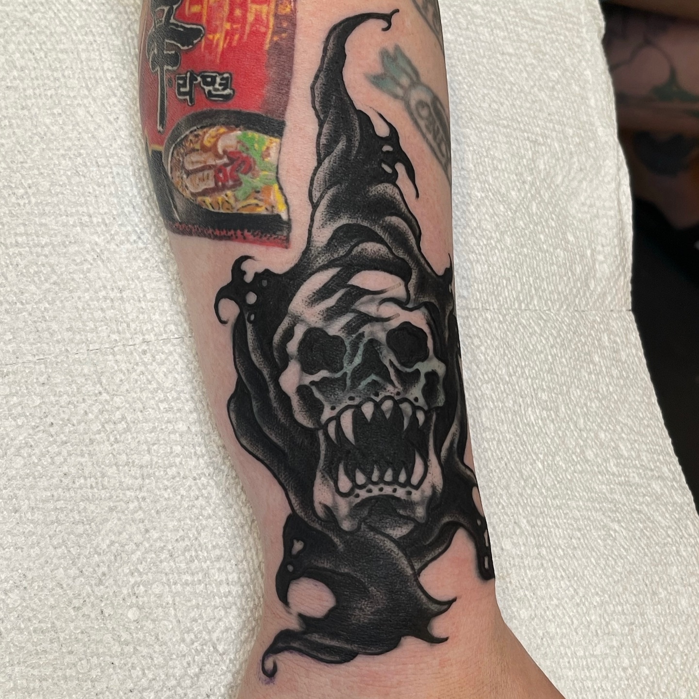 Tattoo by @zoku.tat2 — blackwork, neo_traditional