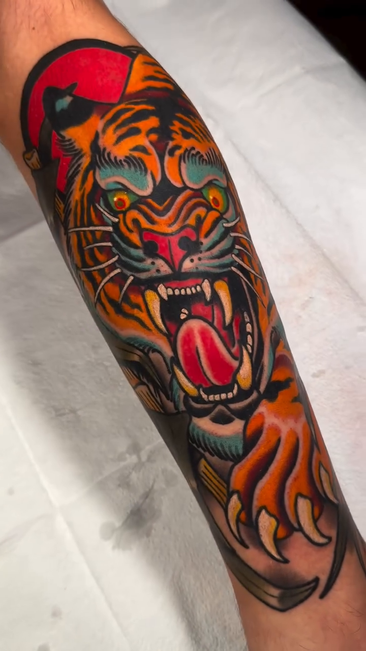 Tattoo by @schyleramestattoo β american_traditional, illustrative