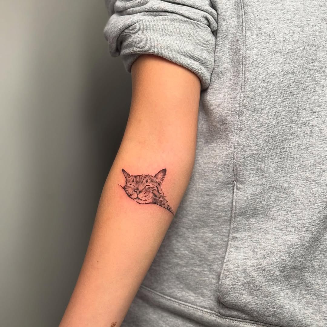 Tattoo by @whitestarling.tattoo — fine_line, realism