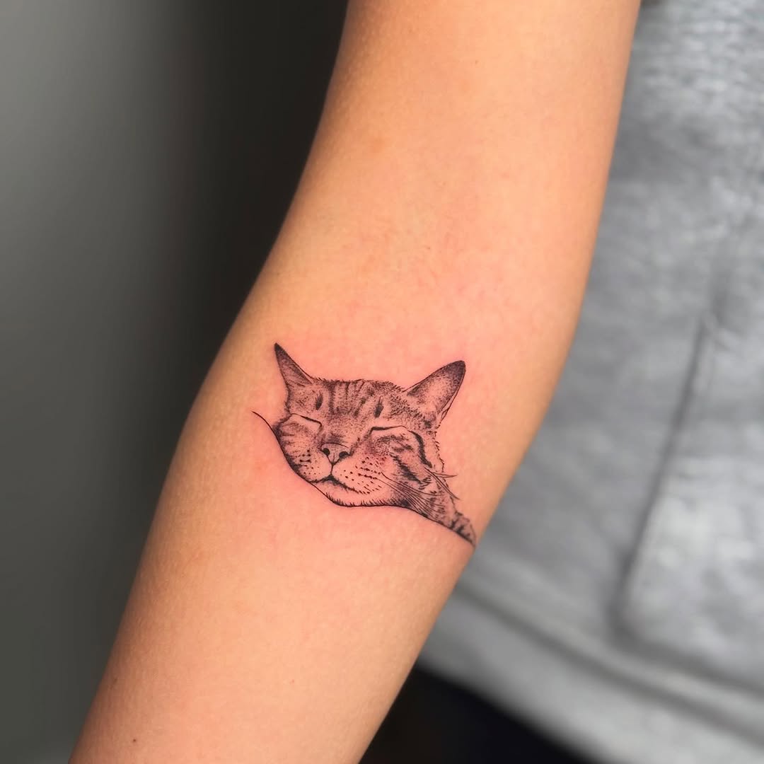 Tattoo by @whitestarling.tattoo — fine_line, realism