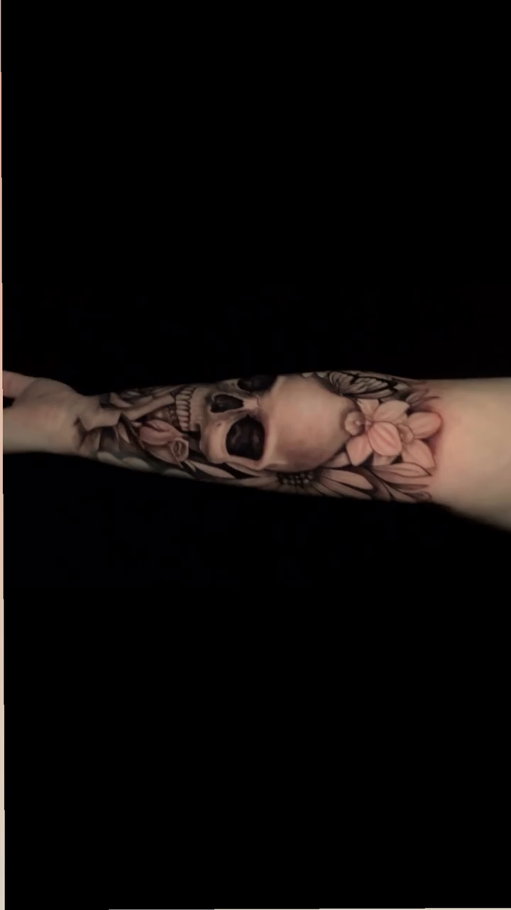 Tattoo by @joeshepp โ black_and_grey, realism