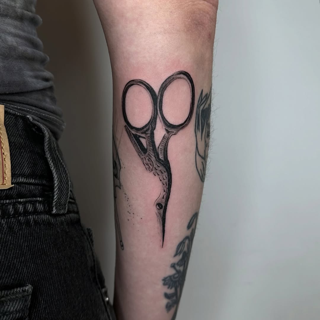 Tattoo by @sketchy.midwesty — sketch