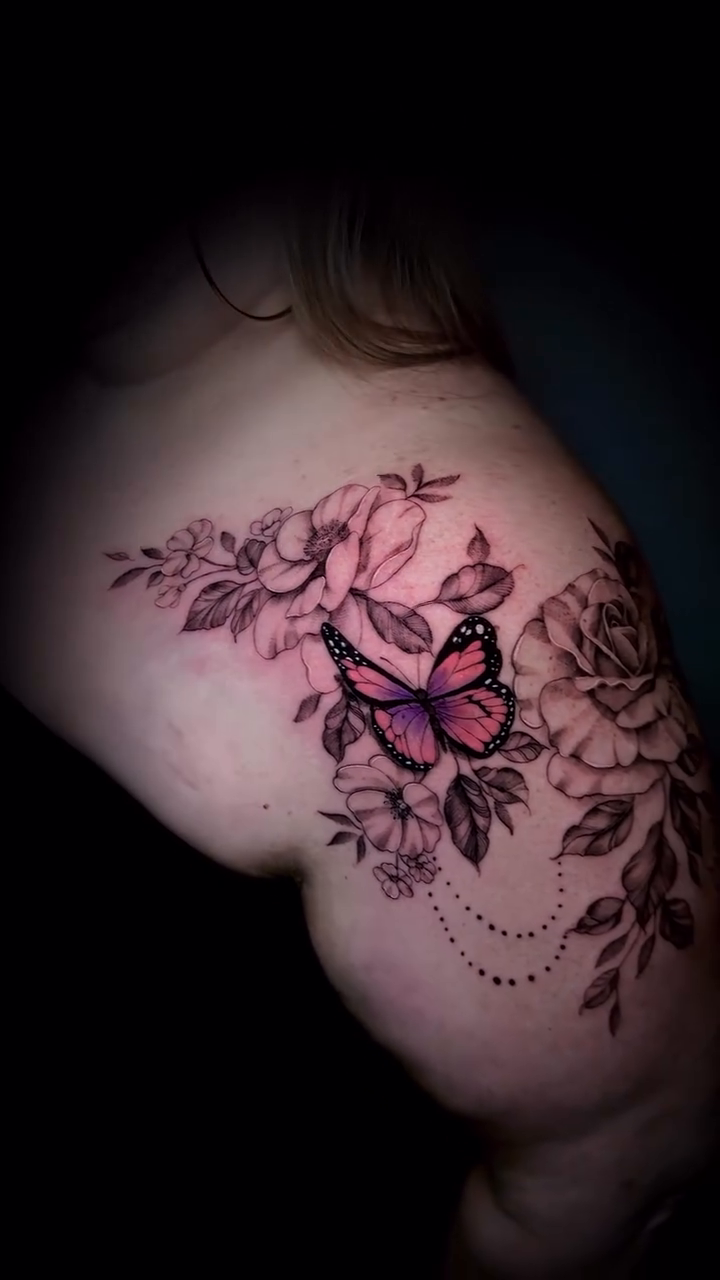 Tattoo by @yuliiitattoo — fine_line, black_and_grey