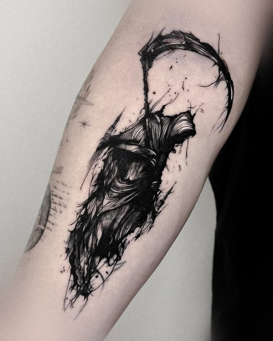 Tattoo by @swani_tattoo — blackwork, illustrative